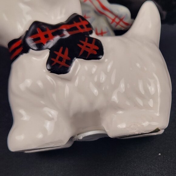 Vintage JCPenney Scottish Terrier Salt & Pepper Shaker Set READ - Picture 10 of 16